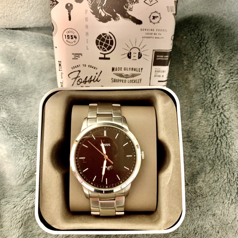 NWOT Fossil Minimalist Slim Three Hand Stainless Steel Watch